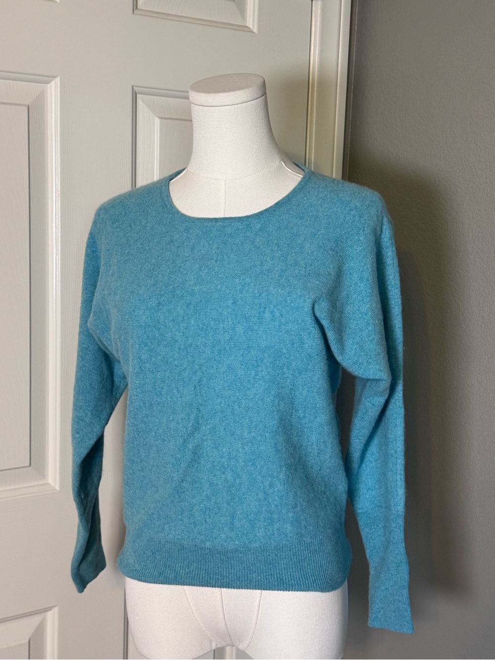 Tahari Turquoise Cashmere Sweater